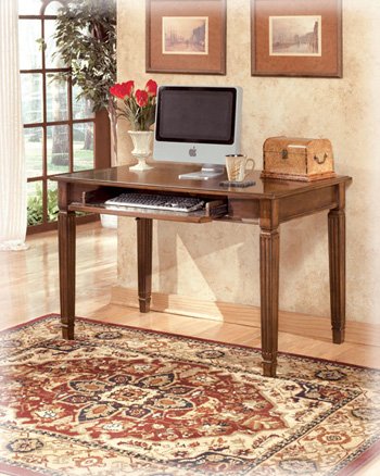 Traditional Medium Brown Hamlyn Small Office Desk